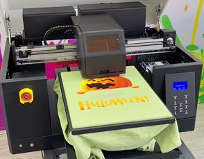 DTG Printer , not only for T-shirt printing, but also sweater hoodies